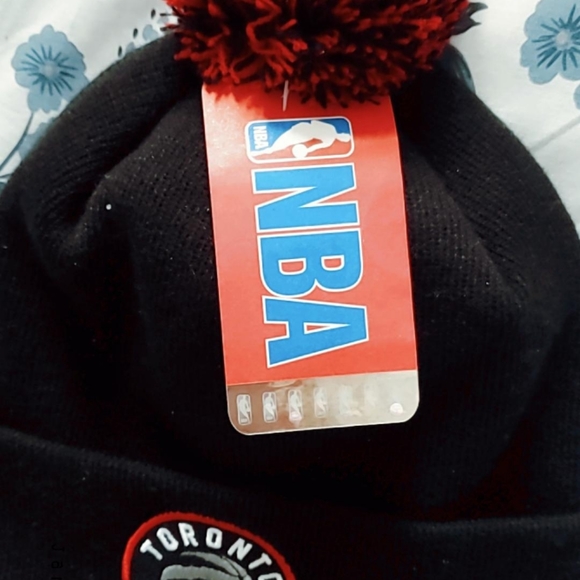 Mens/Unisex Raptors Licensed NBA Pompom Toque - Picture 5 of 5